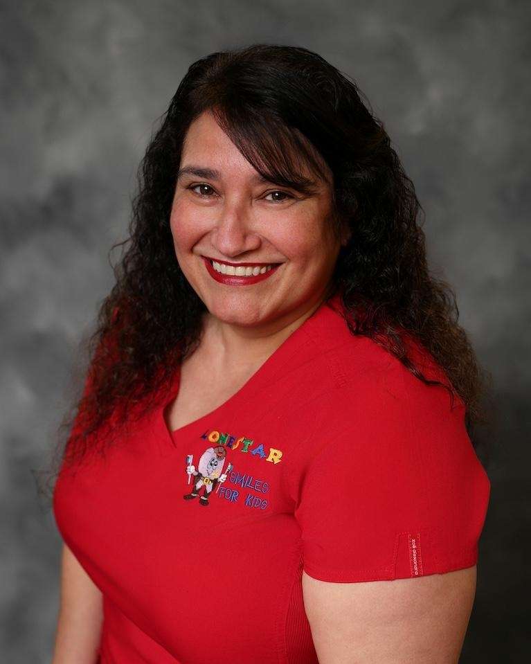 Raquel, a Registered Dental Assistant at Lonestar Smiles for Kids in Weatherford